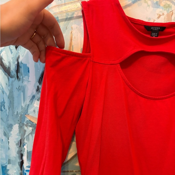 Guess Vibrant Red Cold Shoulder Peekaboo Chest Long Sleeve Top Size XS - Picture 3 of 4